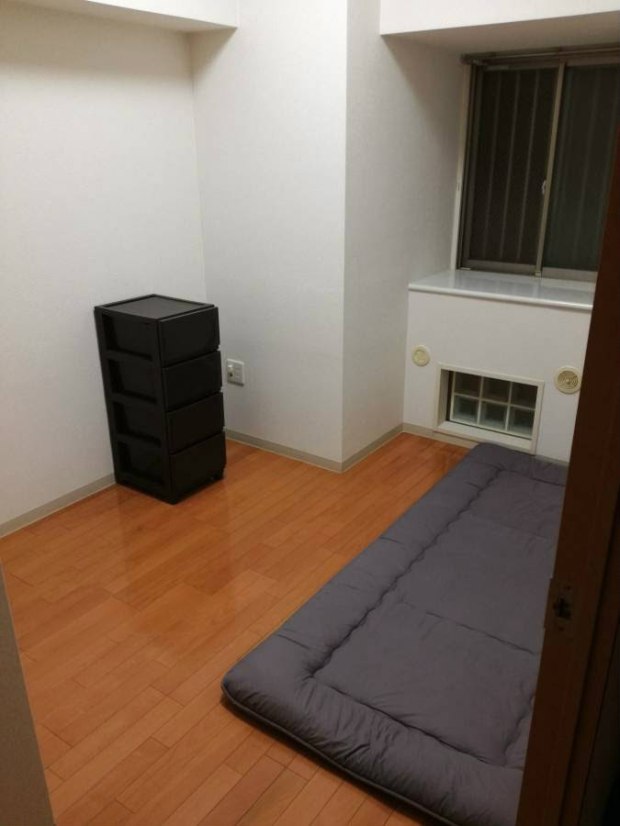 Share house room in Shin-Yokohama